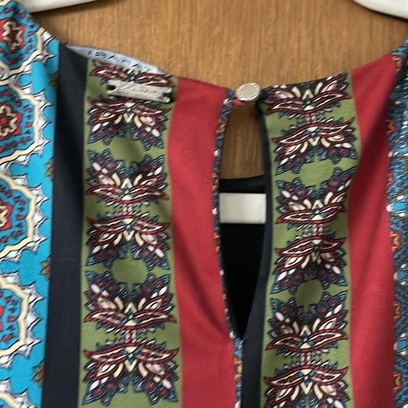 T Tahari boho lace up sides dress - Picture 5 of 6